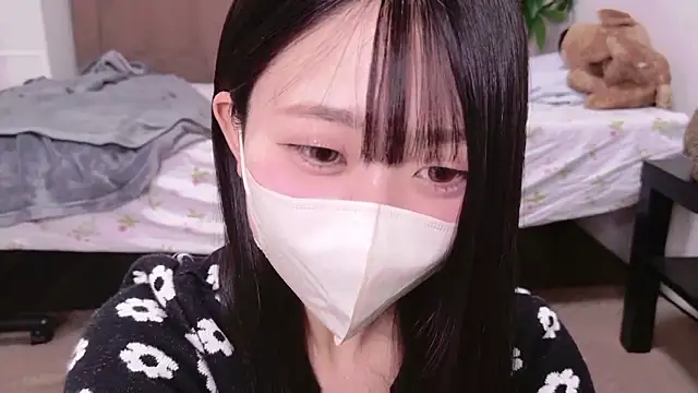 OSUSHI-CHAN online show from 11/12/25, 03:45