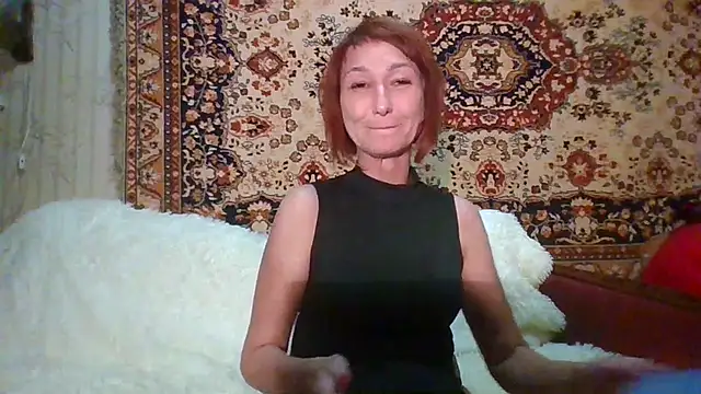 Snapshot of Pline1 chatting on 11/08/25, 12:22 Pline1 online show from 11/08/25, 12:22