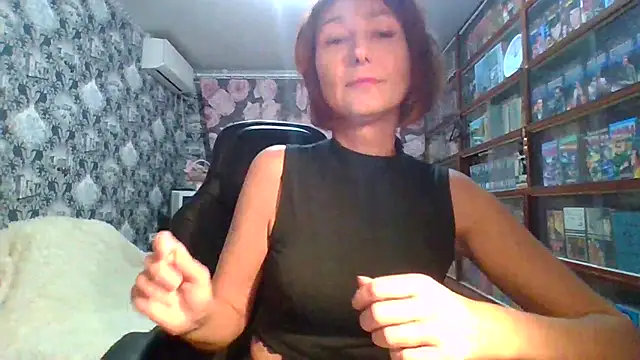 Snapshot of Pline1 chatting on 11/23/25, 09:58 Pline1 online show from 11/23/25, 09:58