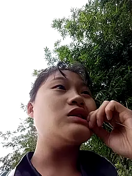 Snapshot of memeto_sexy chatting on 10/28/25, 12:14 memeto sexy online show from 10/28/25, 12:14