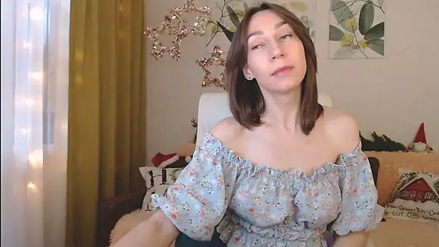 Snapshot of GoodGlamorGirl chatting on 01/07/25, 05:01 GoodGlamorGirl online show from 01/07/25, 05:01