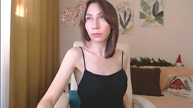 Snapshot of GoodGlamorGirl chatting on 01/08/25, 04:44 GoodGlamorGirl online show from 01/08/25, 04:44