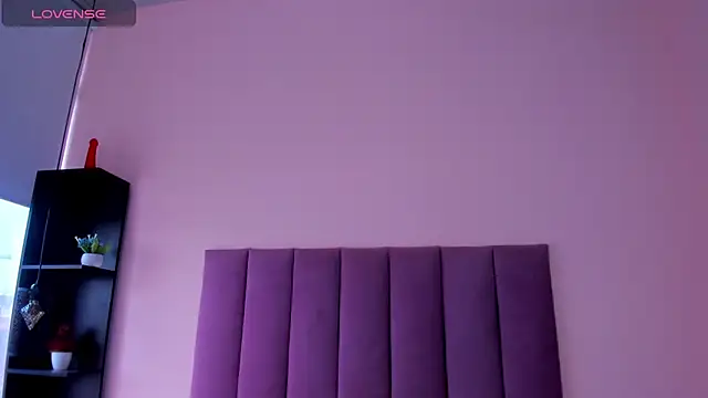 violet myerrs online show from 01/12/26, 01:05