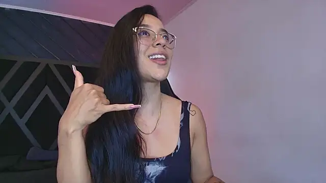 zoe martins  online show from 04/09/26, 05:29