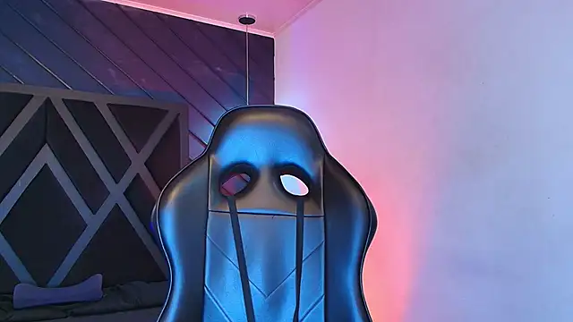 zoe martins  online show from 04/20/26, 05:26