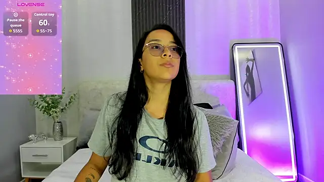 zoe martins  online show from 07/21/26, 05:26