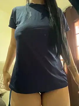 jujuarantes  2025 online show from 11/18/25, 02:21