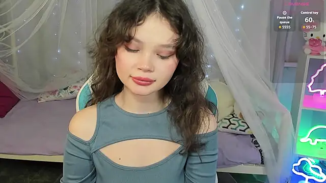 EmilyChaves online show from 11/30/25, 03:05