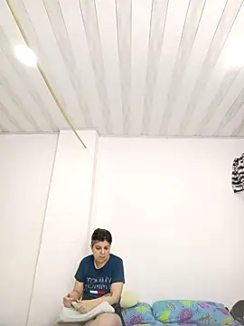 queemking online show from 04/04/26, 01:15