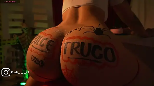 Miaa k7 online show from 10/31/25, 03:07