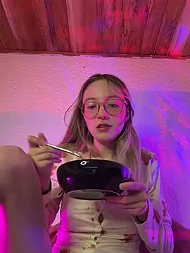 ReenKitty online show from 03/26/26, 05:13