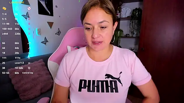 Snapshot of luciamature_ chatting on 06/22/26, 05:54 luciamature online show from 06/22/26, 05:54