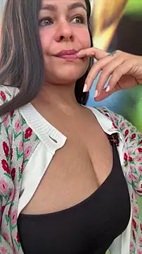 Snapshot of sweet_shadil_ chatting on 05/23/26, 01:48 sweet shadil online show from 05/23/26, 01:48