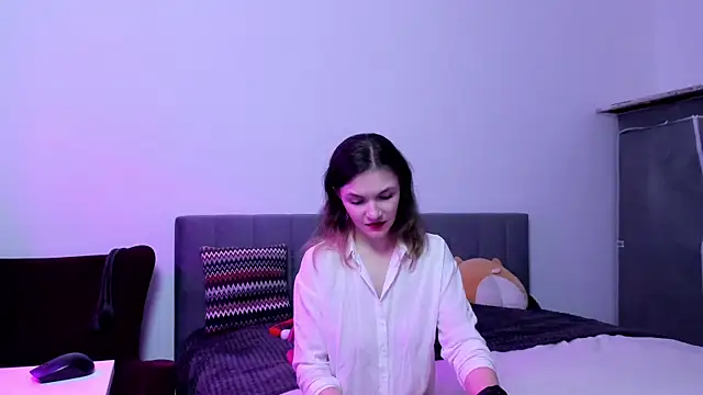 Katherine Twilight online show from 11/14/25, 03:44