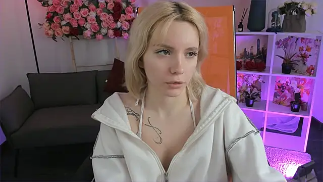 AuroraWrenfield online show from 03/13/26, 04:19