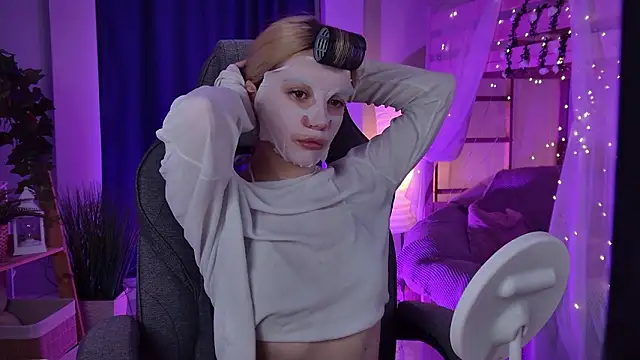 AuroraWrenfield online show from 03/25/26, 02:17