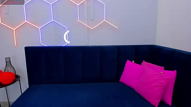 Kat  cat online show from 04/17/26, 02:14