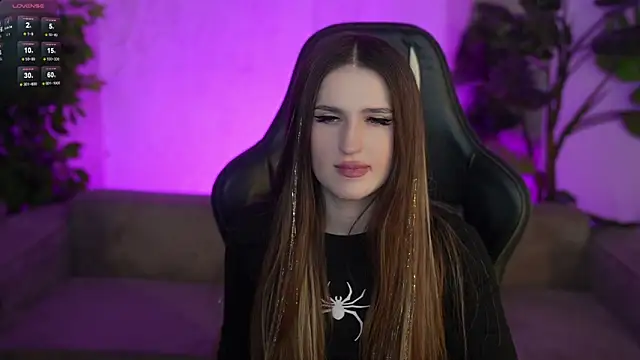 Snapshot of Goldie_Flame chatting on 02/06/26, 12:48 Goldie Flame online show from 02/06/26, 12:48