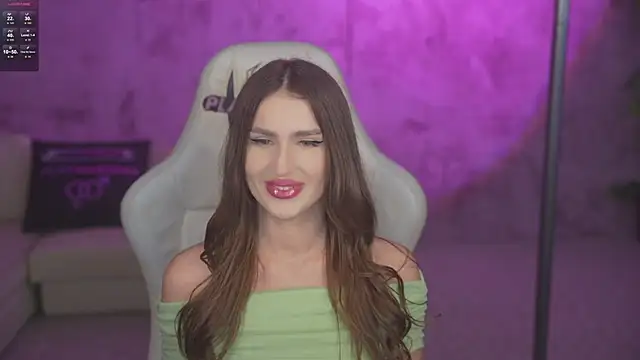 Snapshot of Goldie_Flame chatting on 03/02/26, 11:33 Goldie Flame online show from 03/02/26, 11:33