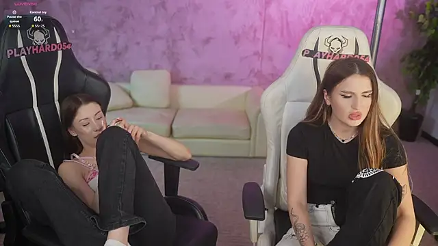 Goldie Flame online show from 04/21/26, 01:42