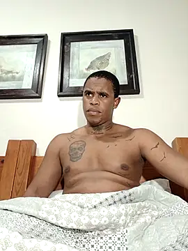 Snapshot of Bedroom_Gangster007 chatting on 10/21/25, 07:25 Bedroom Gangster007 online show from 10/21/25, 07:25