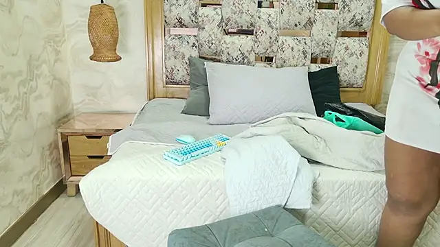 ZOLEY WATSON online show from 11/23/25, 03:06