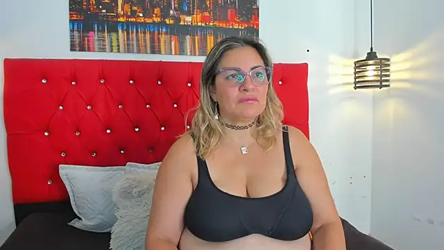 carolinacrus01 online show from 02/14/26, 03:20