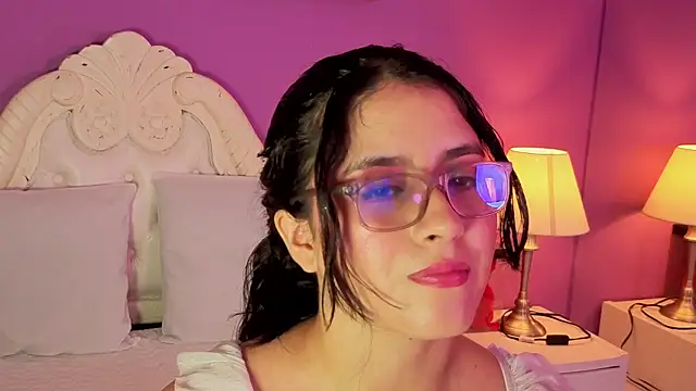 LiLLiAnderson online show from 09/10/25, 12:05