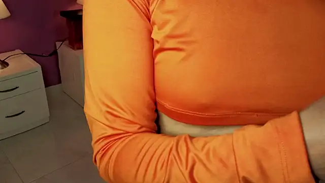 LiLLiAnderson online show from 10/31/25, 12:06