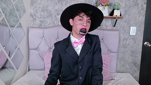 Axel  Evans online show from 10/21/25, 01:12