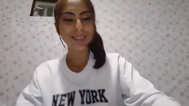 Roselingalvis13 online show from 04/16/26, 03:18