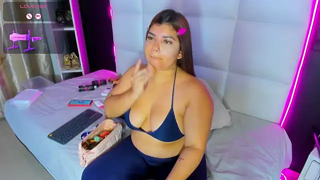 Snapshot of Gigi_duran chatting on 07/19/26, 05:55 Gigi duran online show from 07/19/26, 05:55