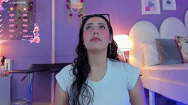 my aleja  online show from 11/01/25, 12:51