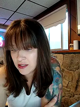 Snapshot of Ursulalane chatting on 09/28/25, 12:49 Ursulalane online show from 09/28/25, 12:49