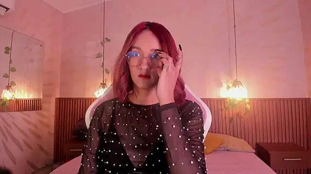 daphne courtis online show from 02/07/26, 03:10