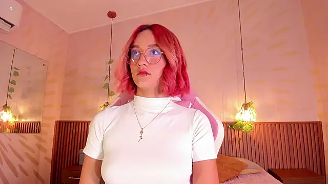 daphne courtis online show from 04/19/26, 03:06