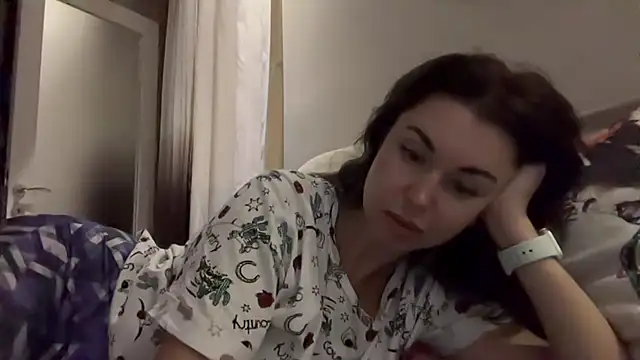 Snapshot of Gilin1 chatting on 10/30/25, 07:14 Gilin1 online show from 10/30/25, 07:14