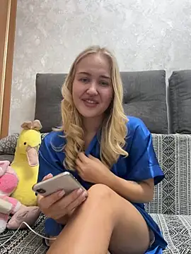 Snapshot of CandyVice chatting on 10/02/25, 03:30 CandyVice online show from 10/02/25, 03:30