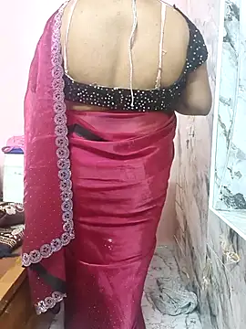 Snapshot of dhanshri143 chatting on 07/10/26, 02:27 dhanshri143 online show from 07/10/26, 02:27