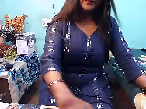 Snapshot of PREETI_BABY chatting on 10/22/25, 04:35 PREETI BABY online show from 10/22/25, 04:35