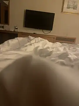 Snapshot of xinmeng-000 chatting on 03/04/26, 10:49 xinmeng-000 online show from 03/04/26, 10:49