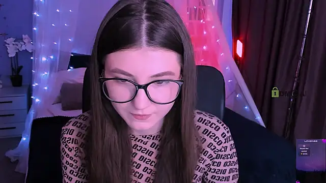 lissa night online show from 12/19/25, 10:22