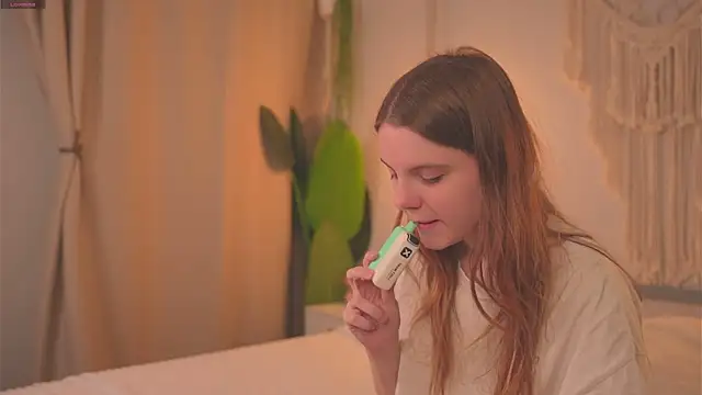 Lu  Lane online show from 10/15/25, 08:36