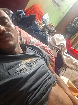 cutecouple1983 online show from 11/25/25, 08:09