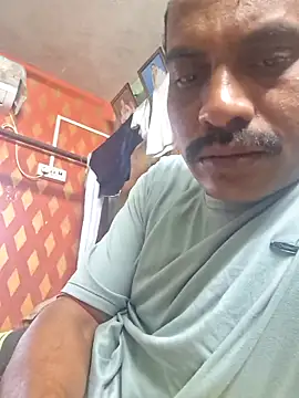 cutecouple1983 online show from 12/05/25, 11:08