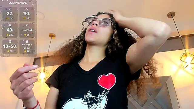 Snapshot of Hanna_Cornee_ chatting on 10/09/25, 01:42 Hanna Cornee online show from 10/09/25, 01:42