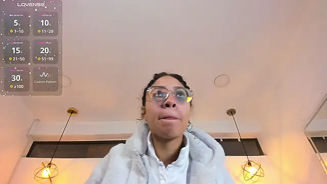 Hanna Cornee  online show from 01/09/26, 11:57