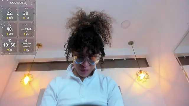 Hanna Cornee  online show from 02/15/26, 01:31