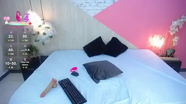 sophia brunette  online show from 12/17/25, 11:27