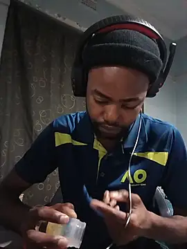 Snapshot of GhostYangempela chatting on 11/14/25, 09:35 GhostYangempela online show from 11/14/25, 09:35